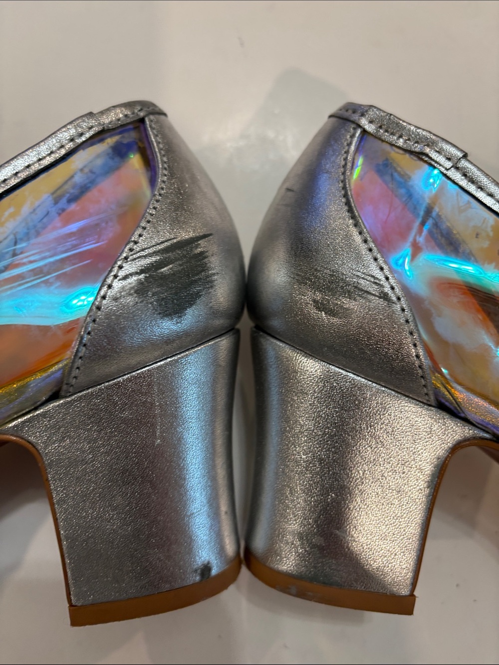 L'INTERVALLE Iridescent Block Heel Pumps Silver Holographic Bow Size 7 Chic - Picture 14 of 14